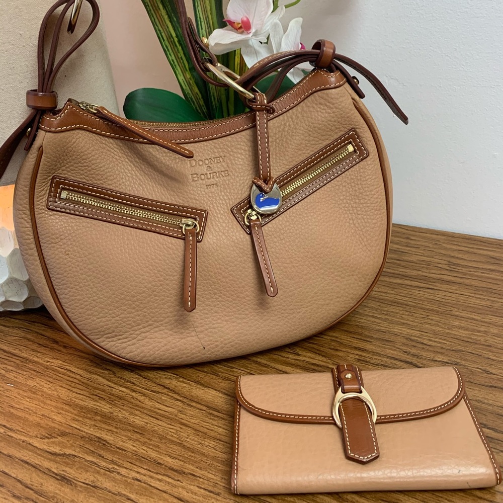 Dooney & Bourke Purse